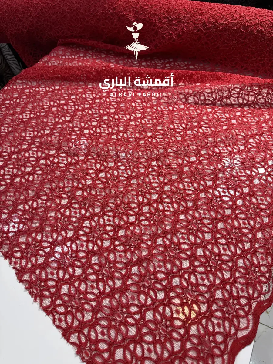 تول او دانتيل فرنسي - صورة 1