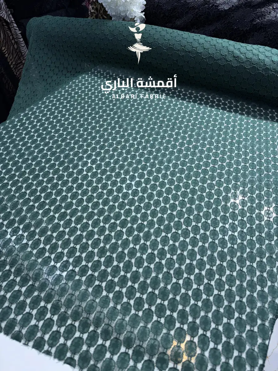 تول او دانتيل فرنسي - صورة 1