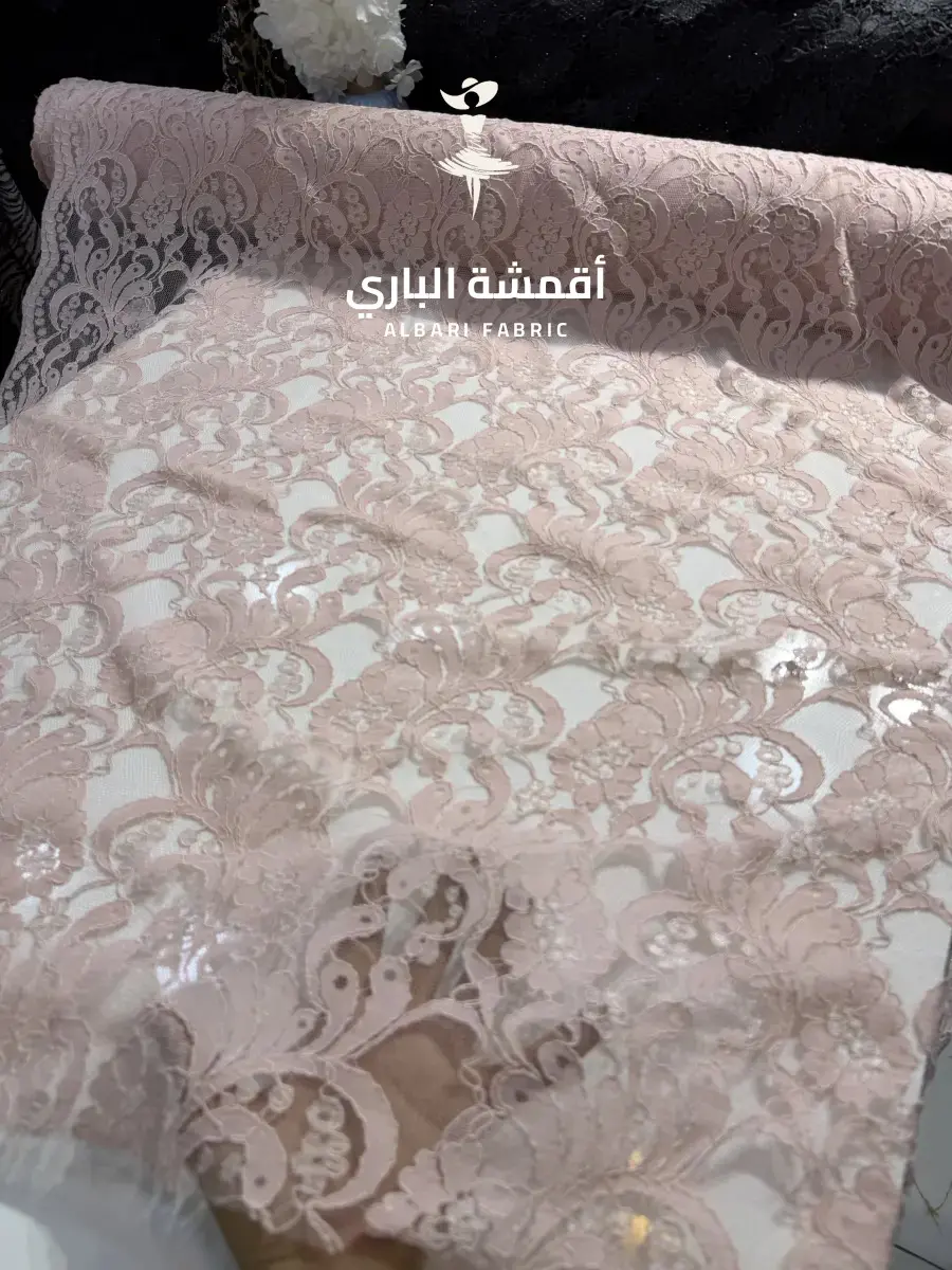 تول او دانتيل فرنسي - صورة 1