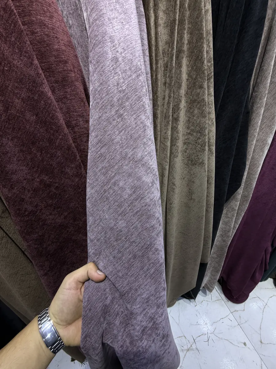 صوف شانيل وردي فاتح - صورة 1