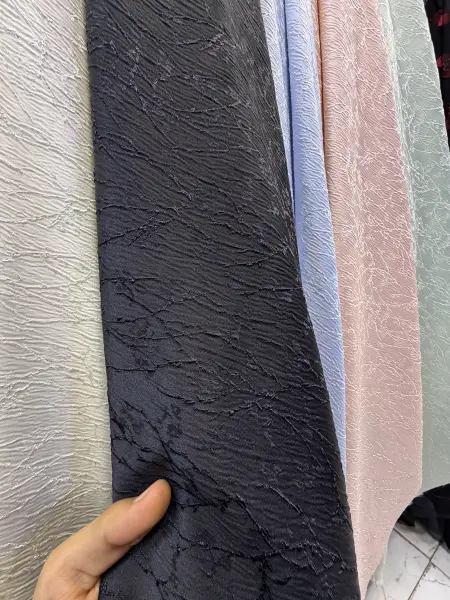 جاكار اسود
