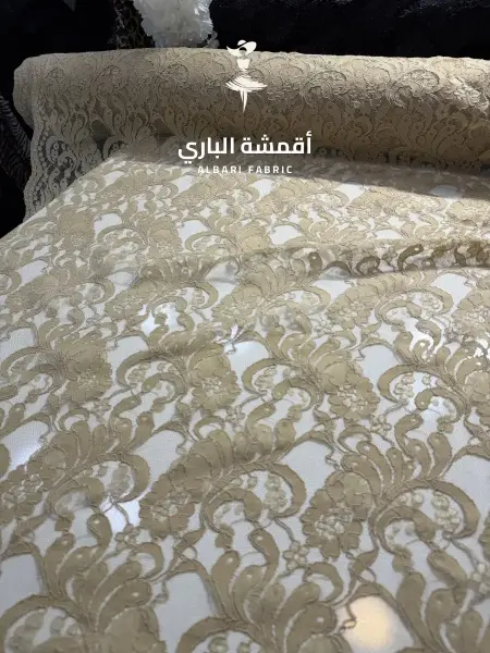 تول او دانتيل فرنسي